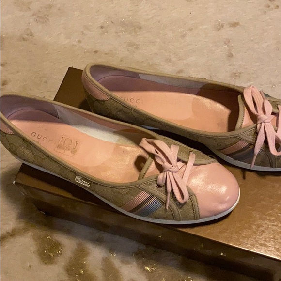 Gucci Shoes - Authentic Gucci Sneaker